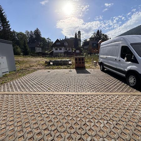 Luxusni Apartman Grand V Centru Harrachova Se Soukromou Mega Terasou, S Privatnim Parkovanim Zdarma, S Moznosti Dobijeni Wallbox Ev A Vyhledem Na Harrachovsky Kostelicek ภายนอก รูปภาพ