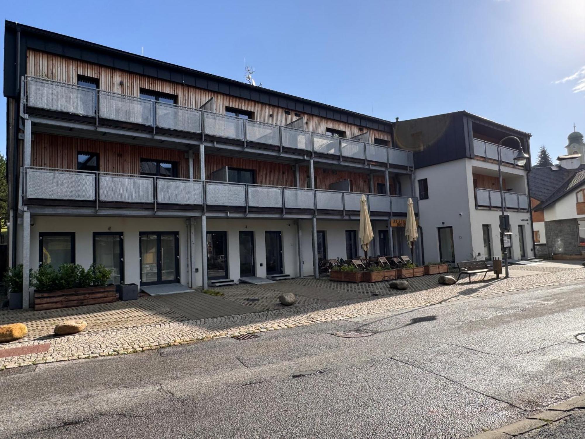 Luxusni Apartman Grand V Centru Harrachova Se Soukromou Mega Terasou, S Privatnim Parkovanim Zdarma, S Moznosti Dobijeni Wallbox Ev A Vyhledem Na Harrachovsky Kostelicek ภายนอก รูปภาพ
